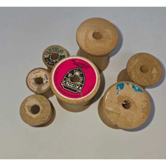 Vintage Wood Thread Spool Lot of 56 with 2 Plastic Cases Cotton Polyester - Picture 3 of 16